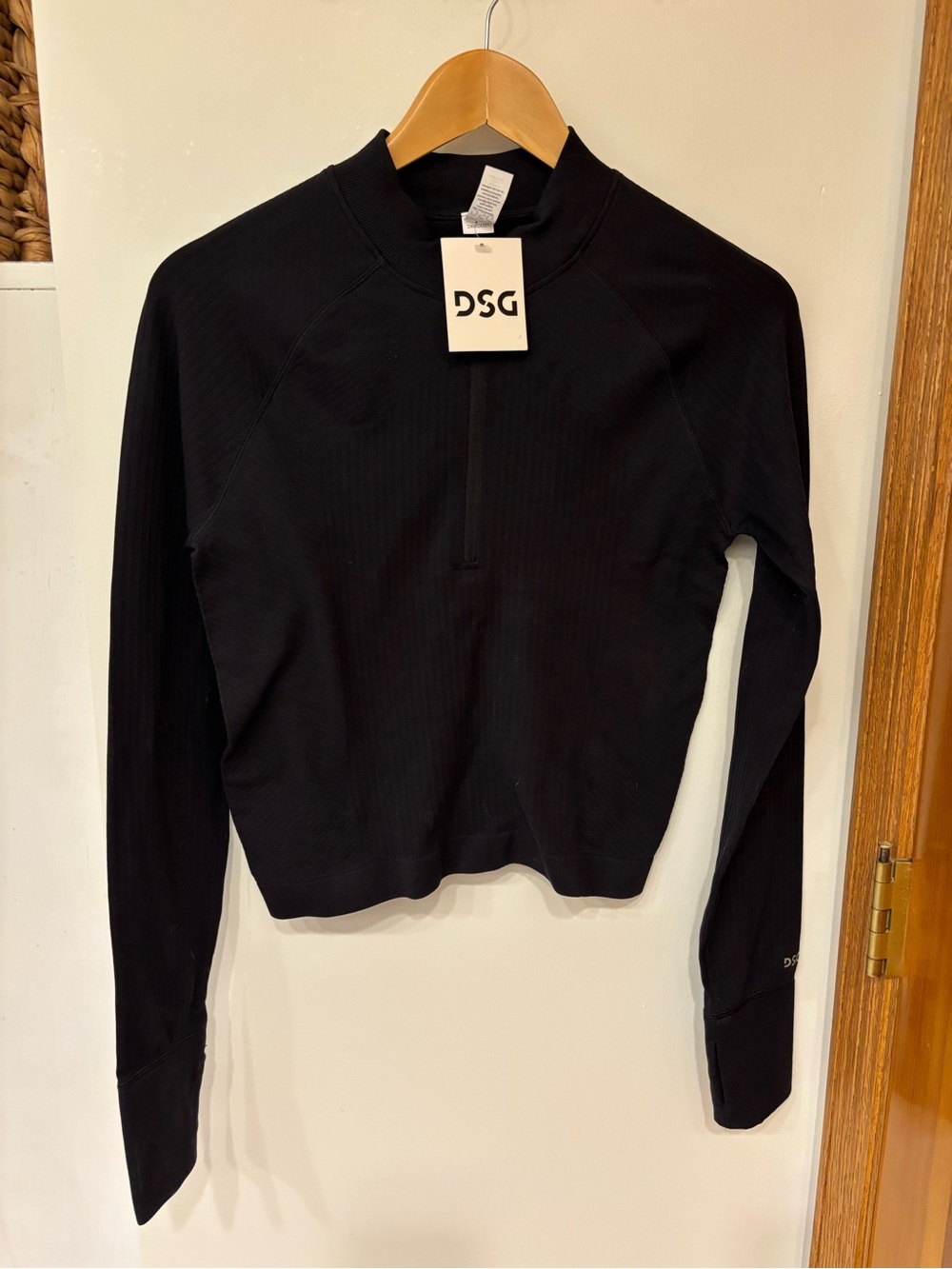 DSG Black Long-Sleeve Half-Zip Mock Neck Top size medium